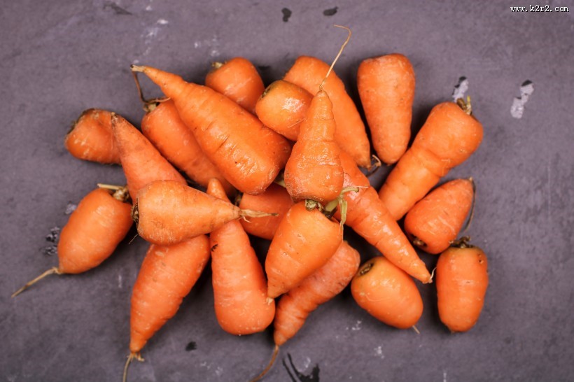 红彤彤的胡萝卜图片