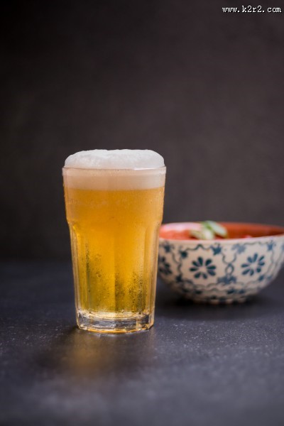 一杯满满的啤酒图片大全