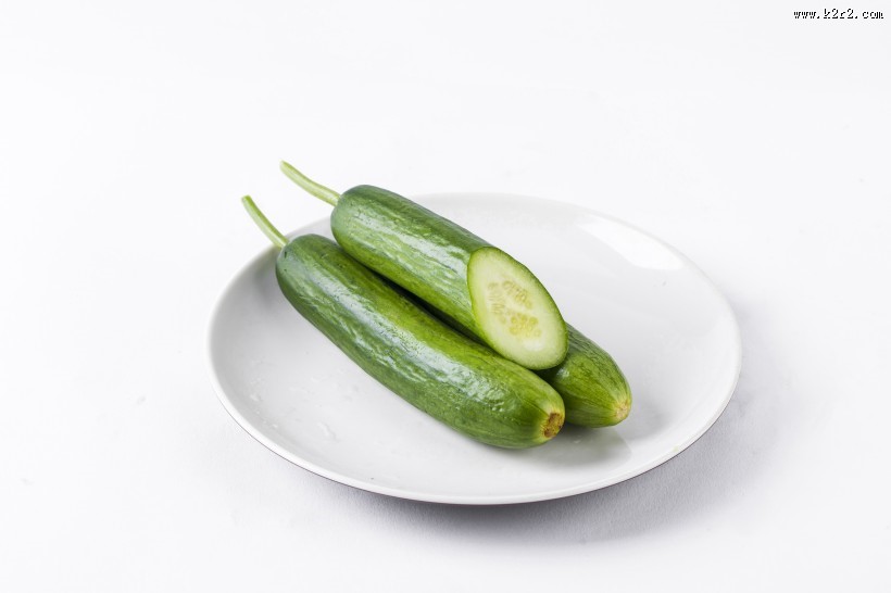 新鲜爽口黄瓜图片