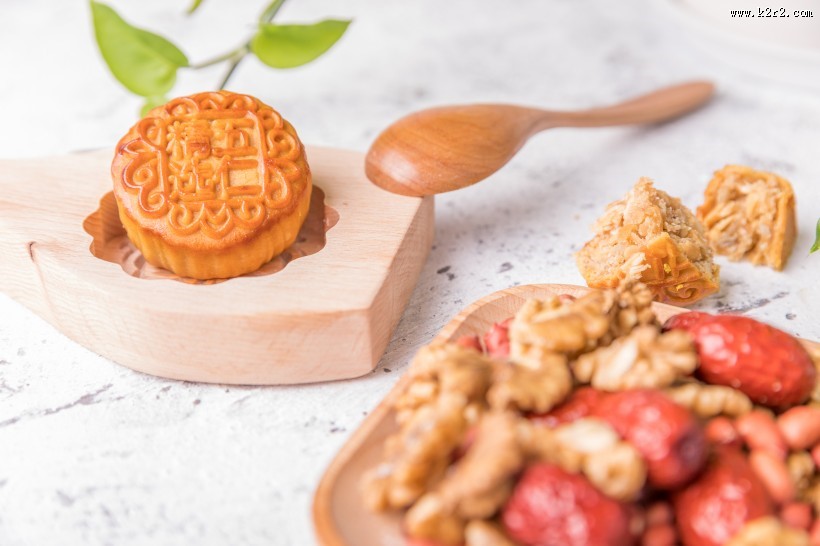 中秋五仁月饼图片