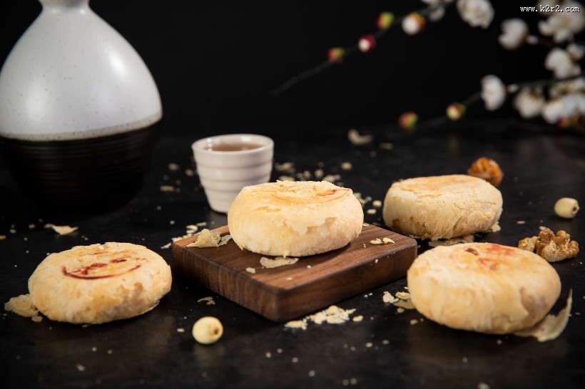 中秋节酥皮月饼图片