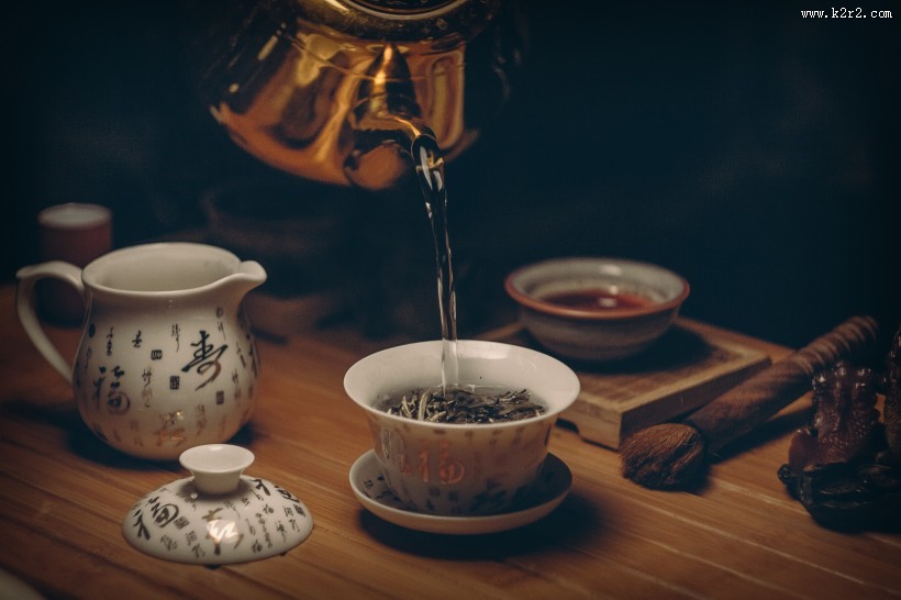 杯子里的茶图片