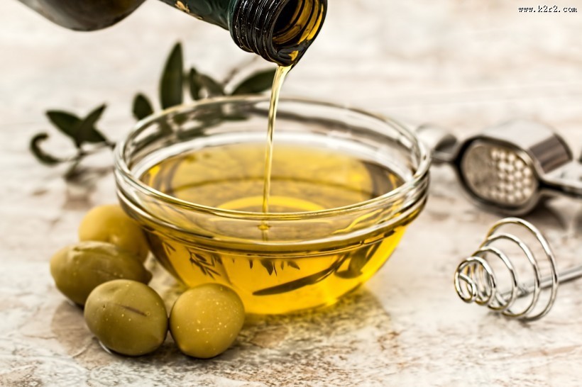 健康营养的橄榄油图片