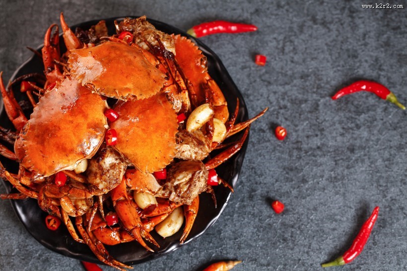 鲜嫩肥美的大闸蟹图片