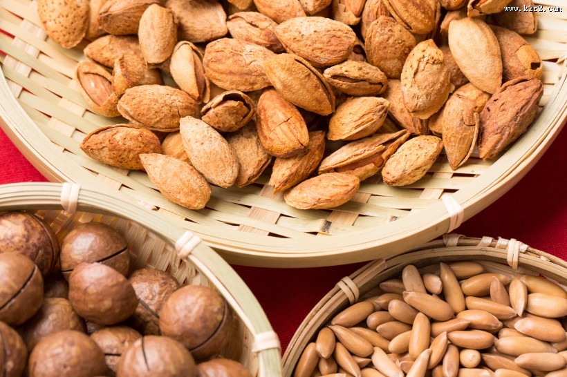 美味可口的巴旦木坚果图片大全