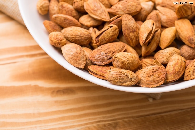 美味可口的巴旦木坚果图片大全