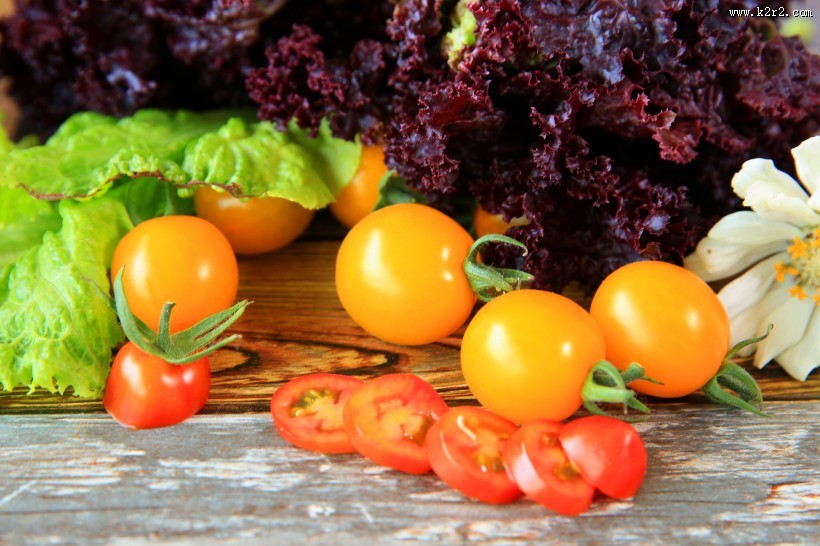 红色和黄色圣女果图片