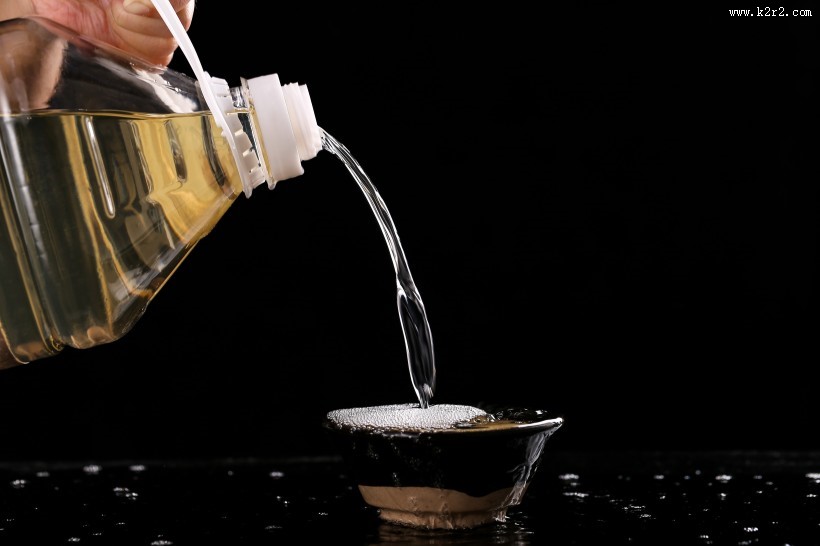 香浓的白酒图片