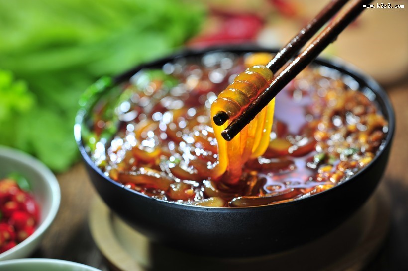 鲜香好吃的酸辣粉图片大全