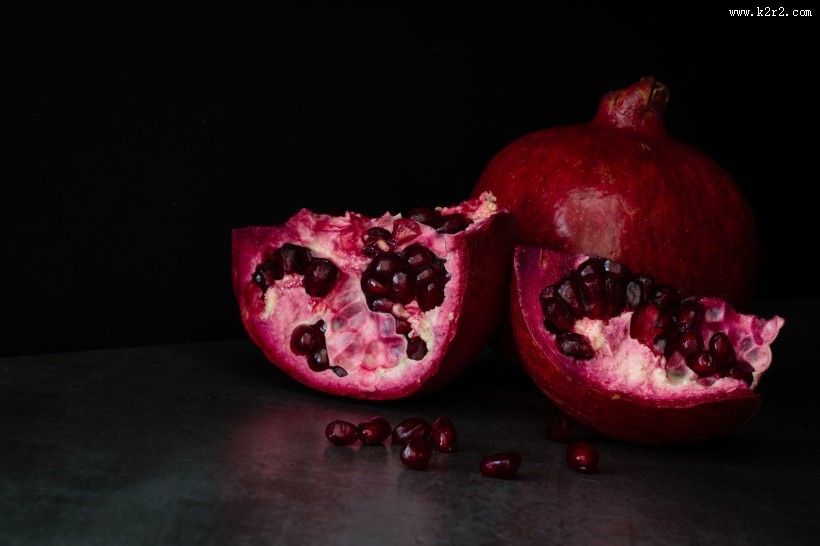 颗粒饱满的石榴图片
