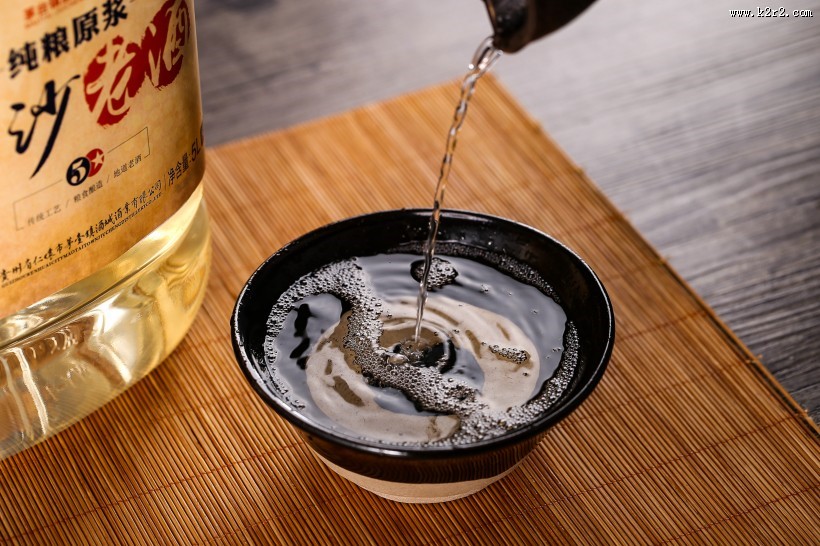 高浓度辛辣的白酒图片大全