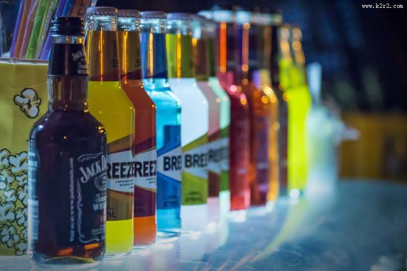 夏日酷爽清凉啤酒图片