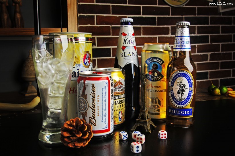 夏日酷爽清凉啤酒图片