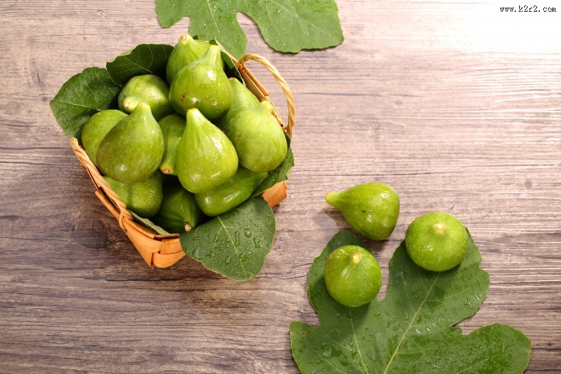 新鲜美味的无花果图片