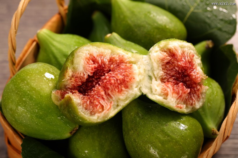 新鲜美味的无花果图片