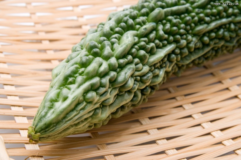 清爽健康的苦瓜图片