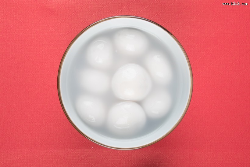 白色汤圆图片