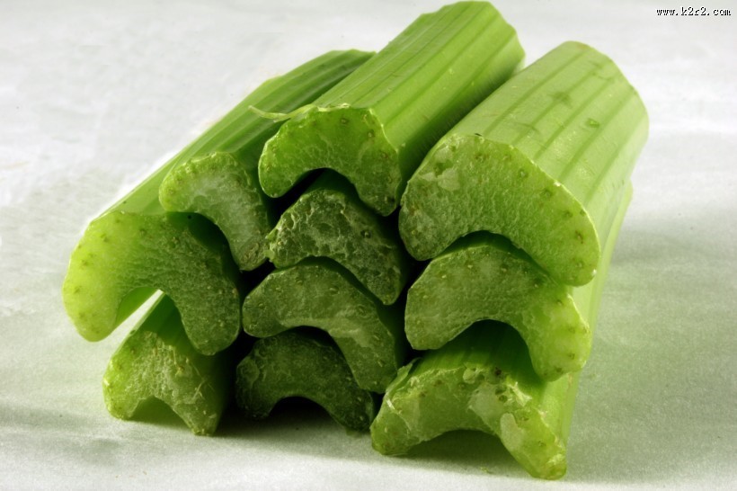 绿色的芹菜图片