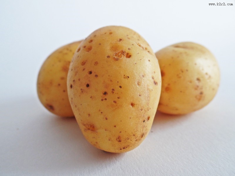新鲜的土豆高清图片