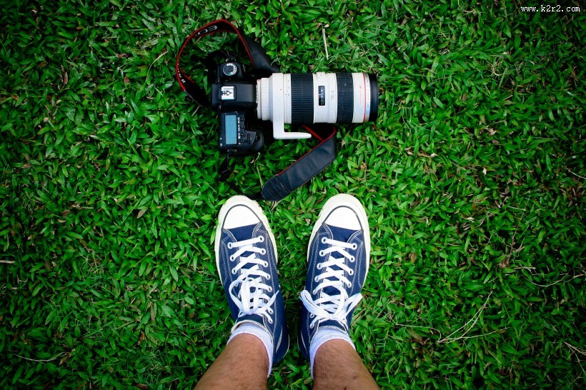 设计简洁的帆布鞋图片