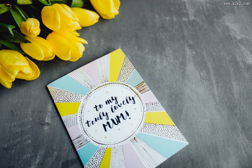 郁金香和母亲节贺卡的图片