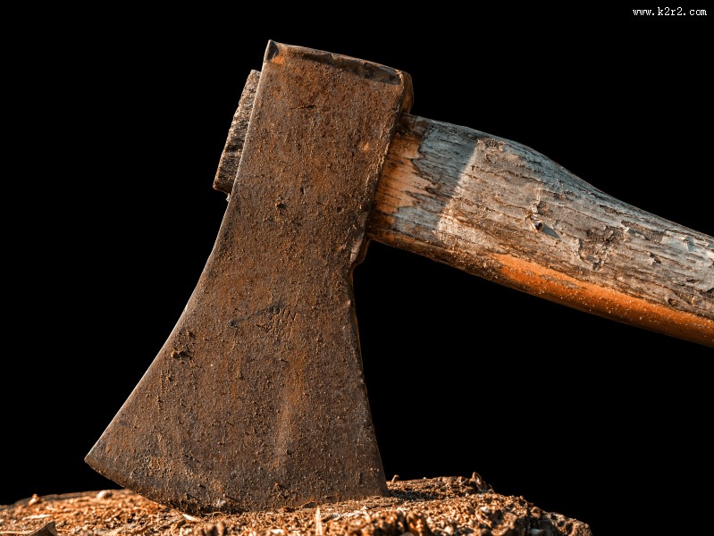 锋利厚重的斧头图片