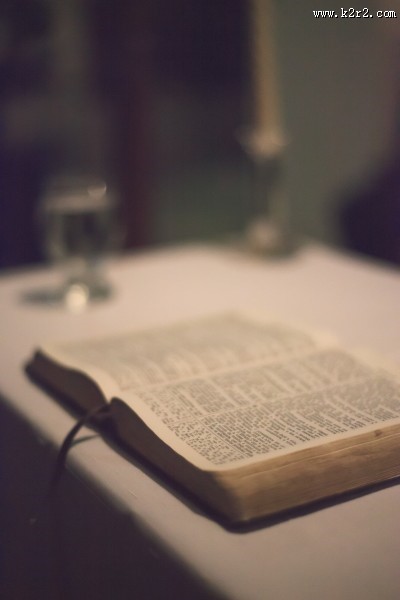 翻开的书籍图片大全