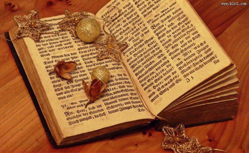 翻开的书籍图片大全