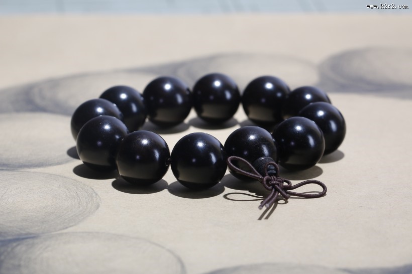 古朴的手串图片