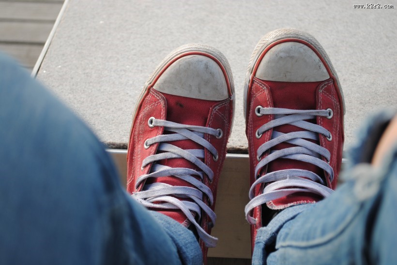 清新文艺的帆布鞋图片