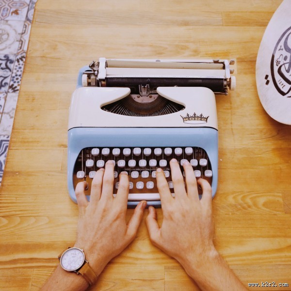 老式打字机图片