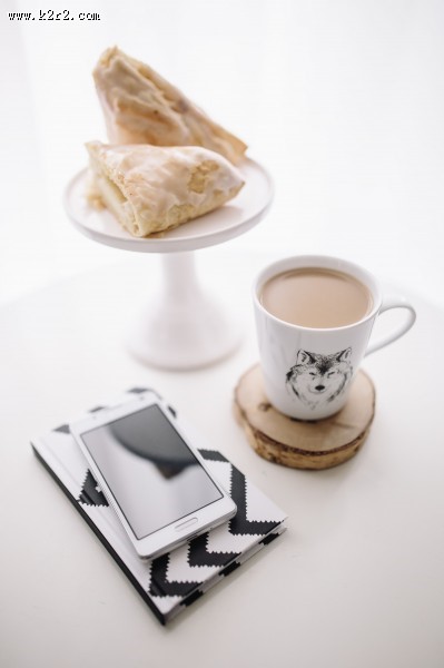 书桌上的物品图片