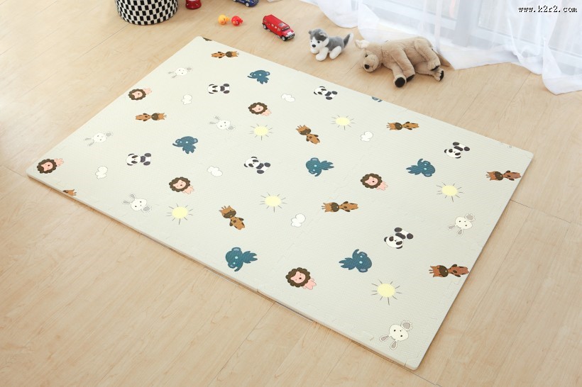 卡通宝宝爬行垫图片