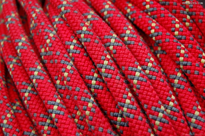 攀岩用的红色攀岩绳图片大全