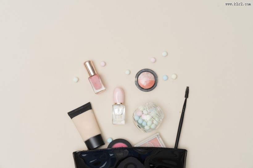 女生必备化妆品图片