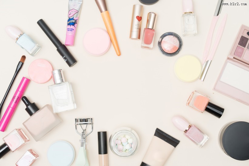 女生必备化妆品图片