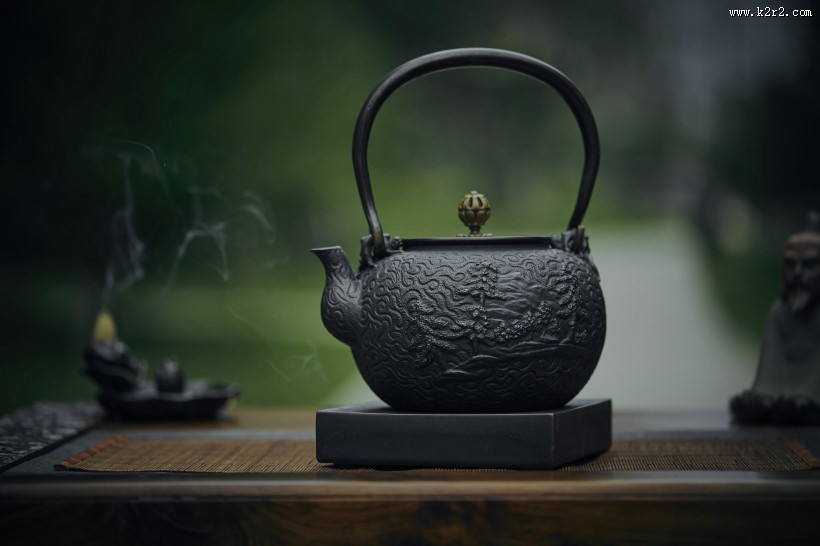 精美的铁艺铁壶图片
