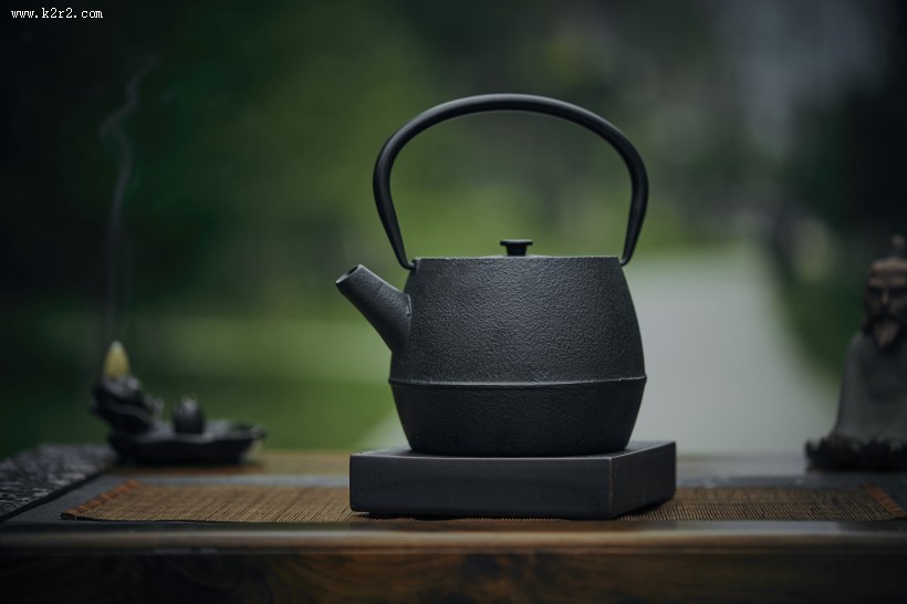 精美的铁艺铁壶图片