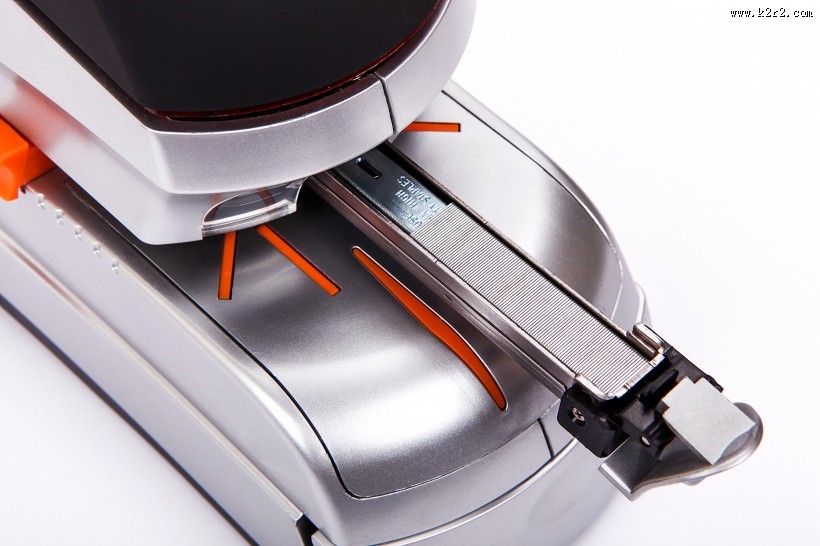 办公常用订书机图片