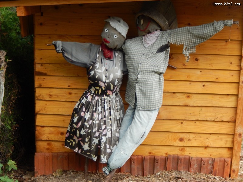 好玩的稻草人图片