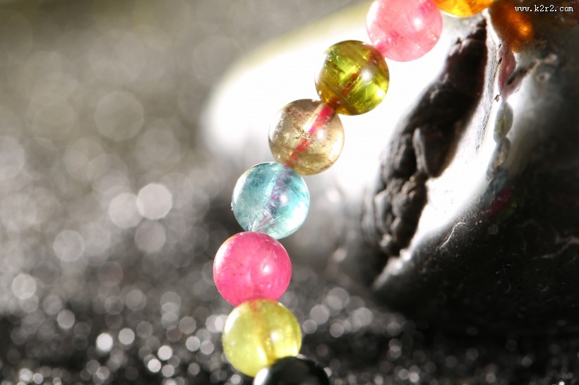 精致透明的手串图片