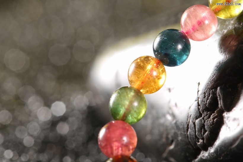 精致透明的手串图片