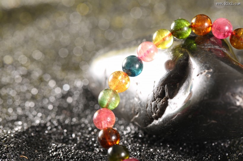 精致透明的手串图片