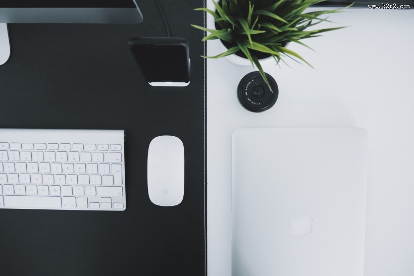 简洁的苹果键盘和鼠标图片