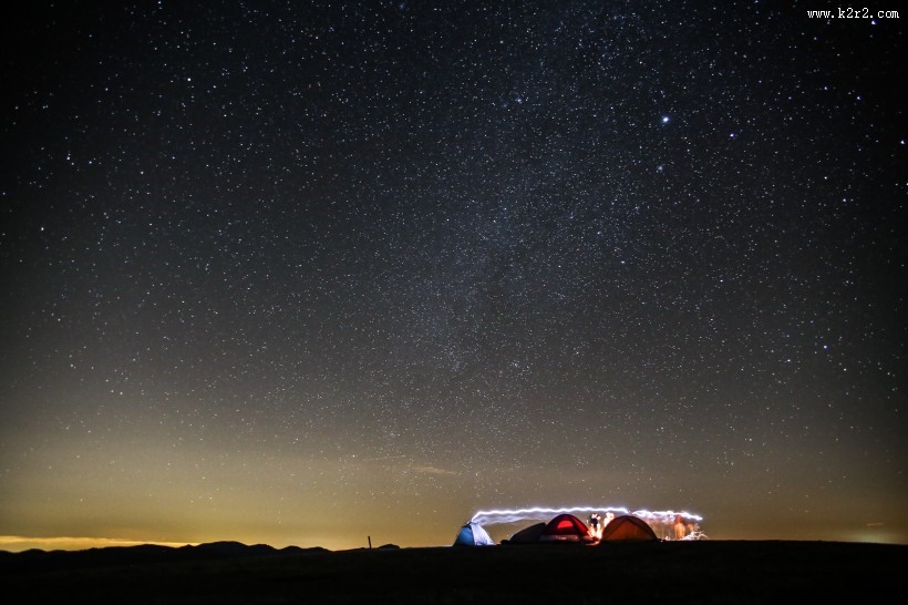 夜晚露营的帐篷图片大全