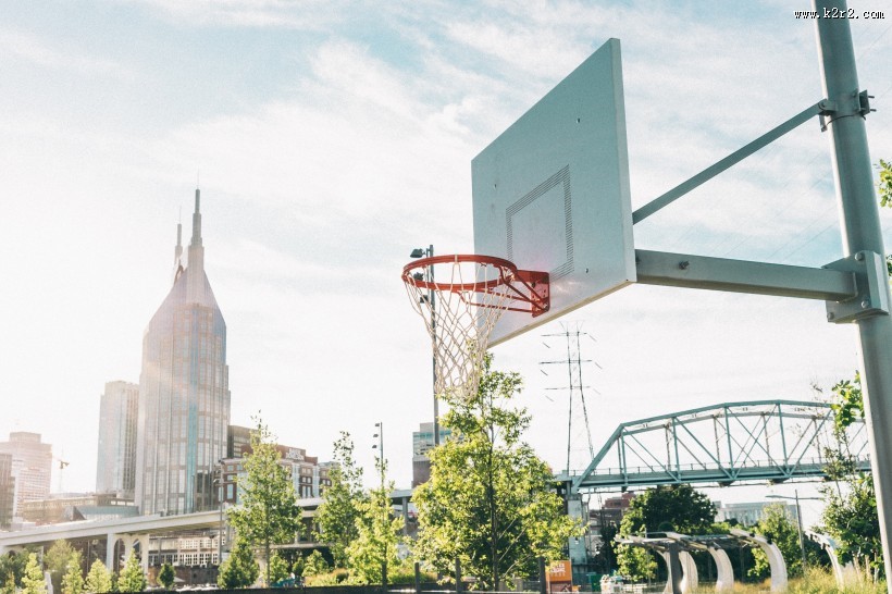 篮球架上的篮球框图片大全