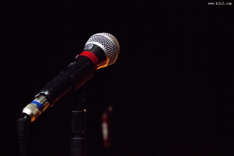 歌唱用麦克风图片