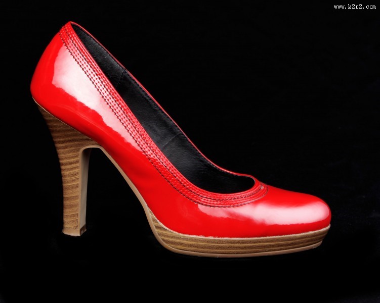 精致的高跟鞋图片