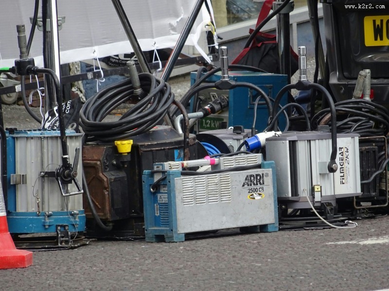 工作室照明灯图片