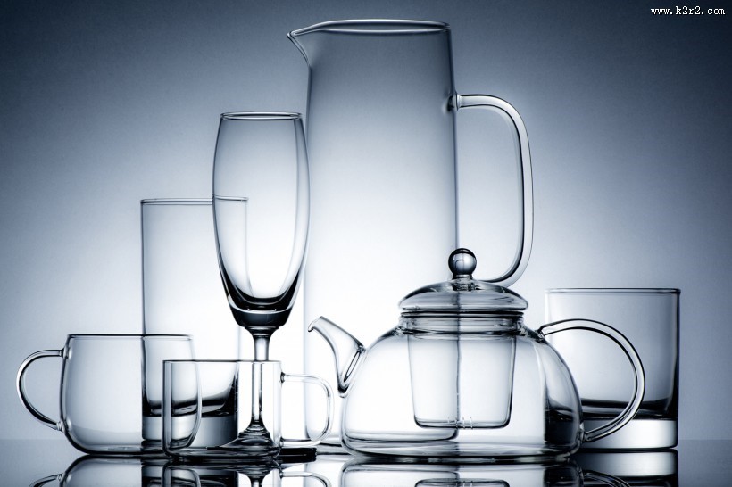 玻璃杯和玻璃瓶图片